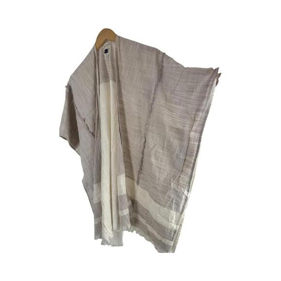 Universal Thread Ruana Cover-Up – OSFM - Picture 4 of 8